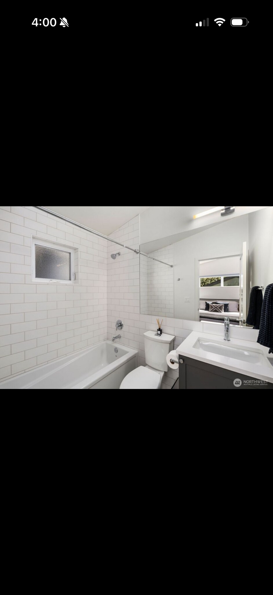 Building Photo - 4028 5th Ave NE