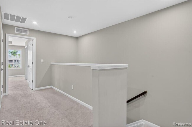 Building Photo - 4799 Broomfield Wy