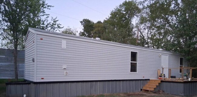 Building Photo - 4050 fm 1568
