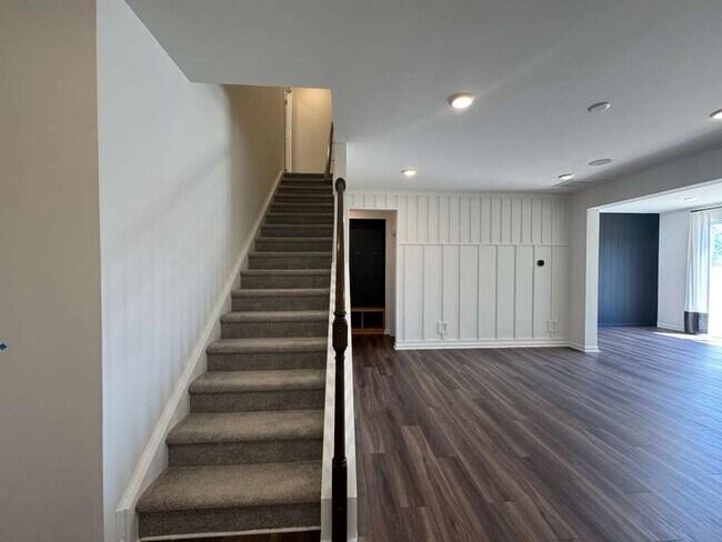 Building Photo - MODEL HOUSE-Experience refined living in the 3 bed, 2.5 bath, 2 car garage brand new, impeccably ...