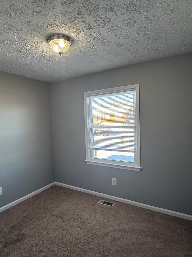 Building Photo - 3678 Niagara Dr