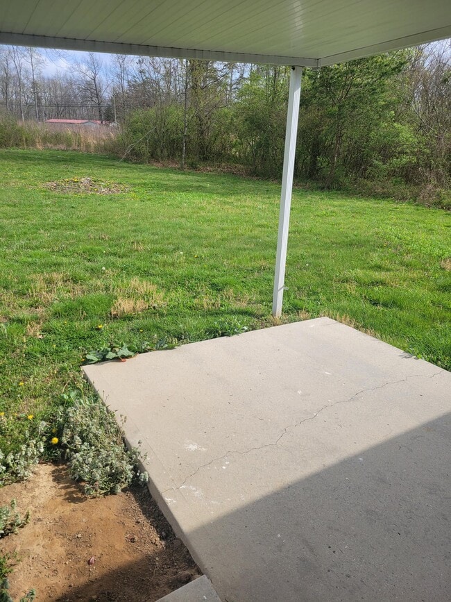 Building Photo - 104 Bent Tree Dr