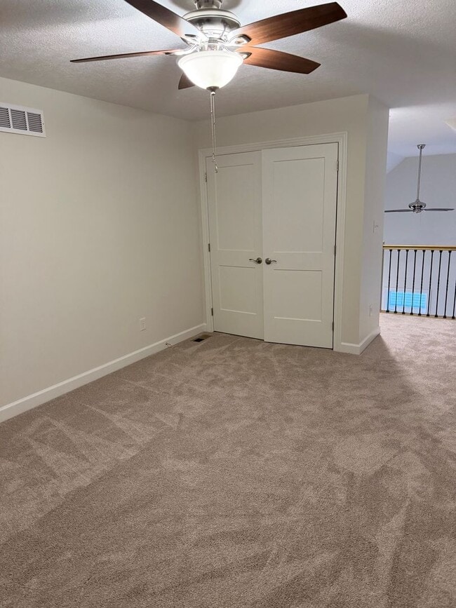 Building Photo - Available Nov 21st, 2025!!