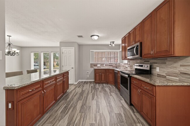 Building Photo - 15734 Pagehurst Dr