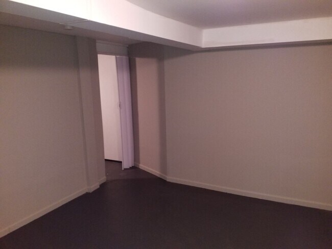 Building Photo - AVAILABLE NOW! Liberty Home 3 Bed 2 Bath 2...