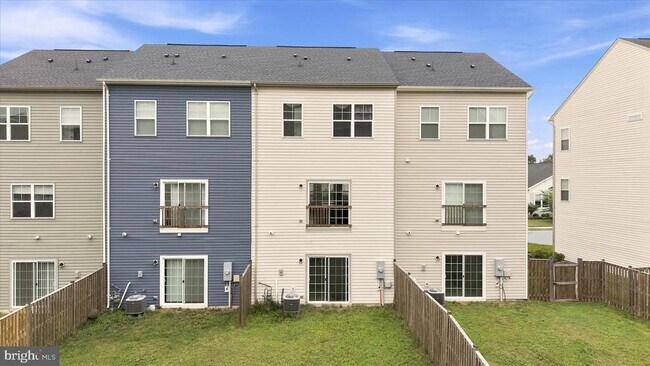 Building Photo - 246 Norland Knoll Dr