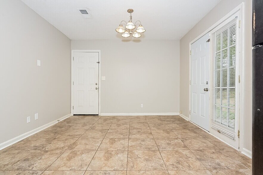 Building Photo - 164 Meadowlark Ln
