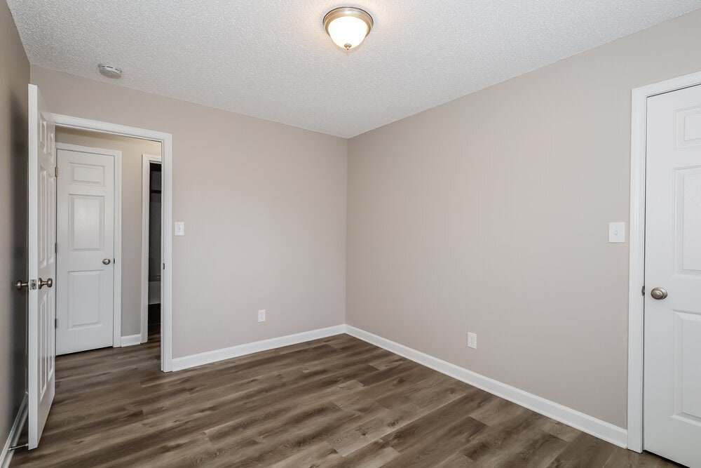 Building Photo - 4905 Aldersbrook Dr