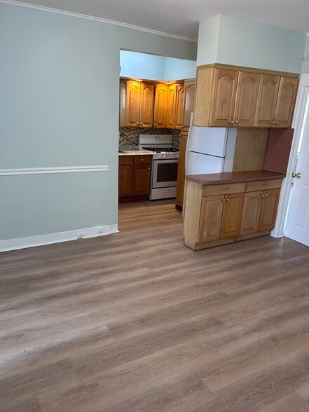 Building Photo - 195 Cambridge Ave