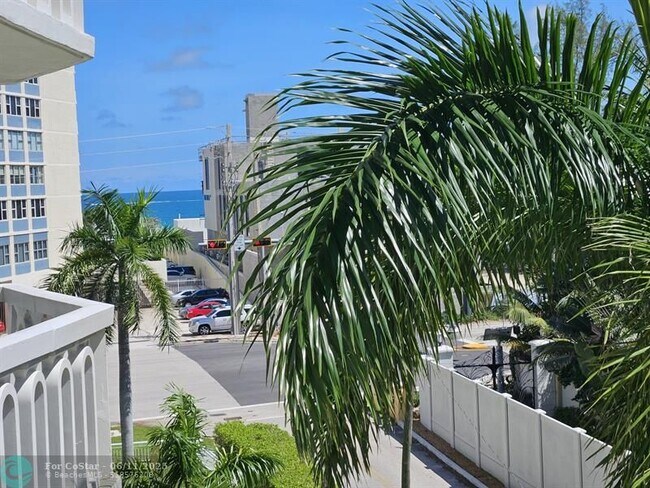 Building Photo - 3199 S Ocean Dr