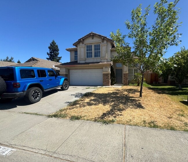 Primary Photo - Great Location! 4BD and 2.5BA recently rem...