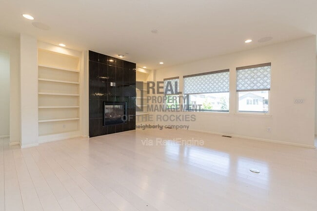 Building Photo - 5720 Big Canyon Dr