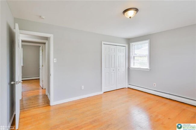 Building Photo - 3030 W Woodlawn St