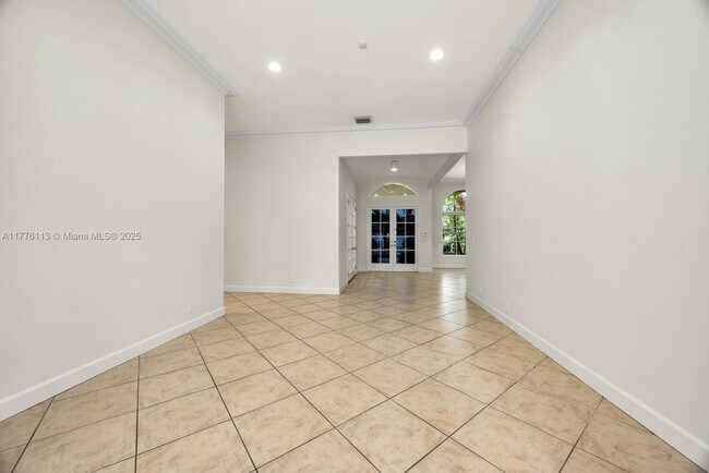 Building Photo - 11149 SW 78th Ave