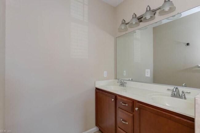 Building Photo - 4138 Seafarer Ave