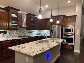 Building Photo - 3016 High Landing Dr