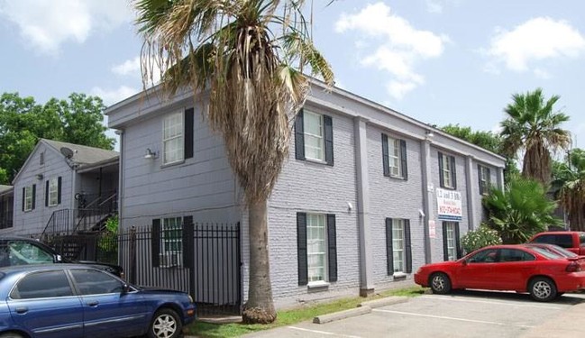 Building Photo - 6215 Tierwester St