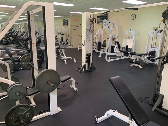 Building Photo - 13120 SW 92nd Ave