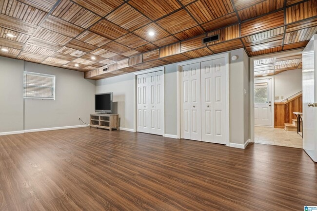 Building Photo - 3708 Northcote Dr.