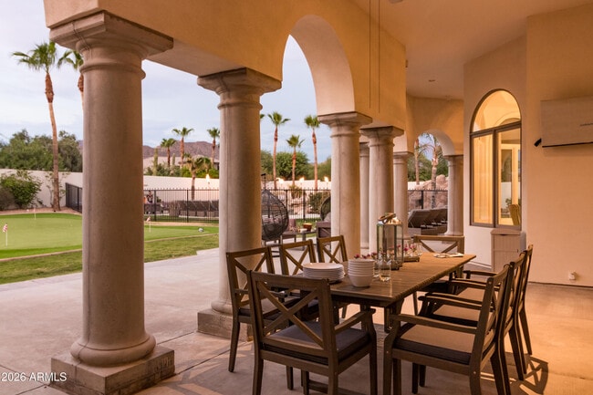 Building Photo - 10754 E Laurel Ln