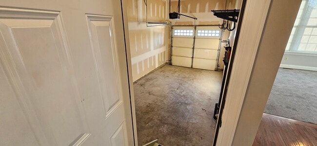 Building Photo - 911 Caralea Dr