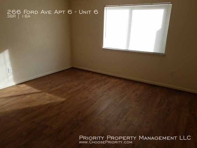 Building Photo - 3BR 1BA Apartment Style Unit, Standardsville