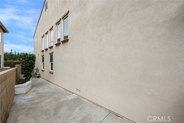 Building Photo - 5050 Stone Ridge Dr