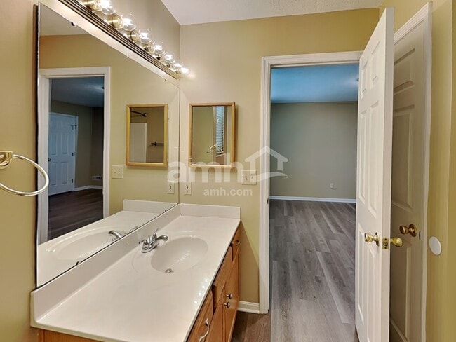 Building Photo - 4246 Muscovy Ln