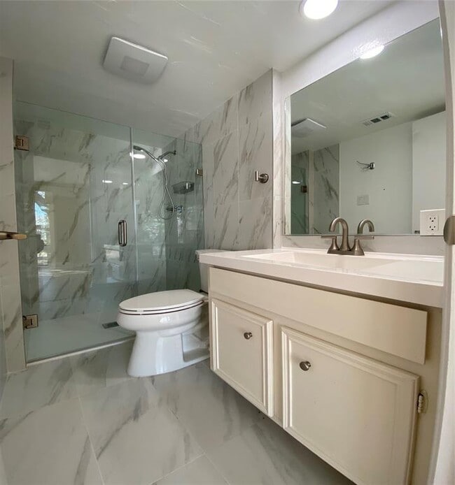 Building Photo - 101 World of Tennis Sq