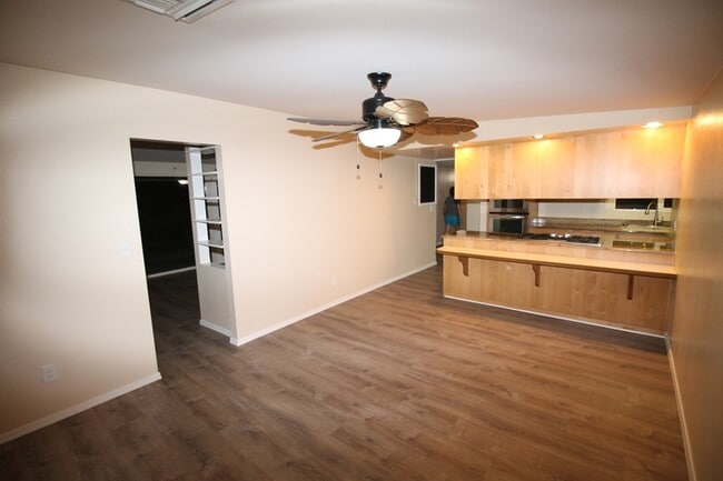 Building Photo - 7932 E Rosewood St