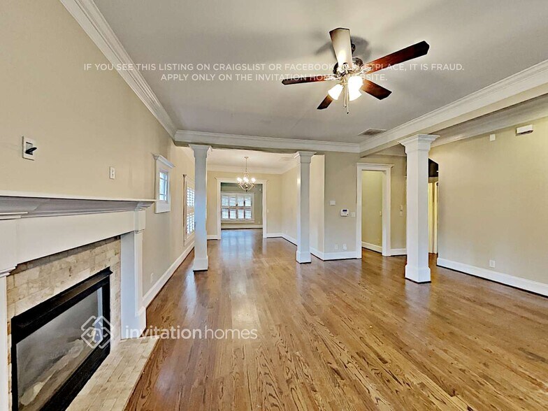 Building Photo - 2350 Bouldercliff Way SE