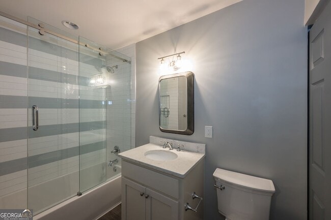 Building Photo - 895 Halston Ct