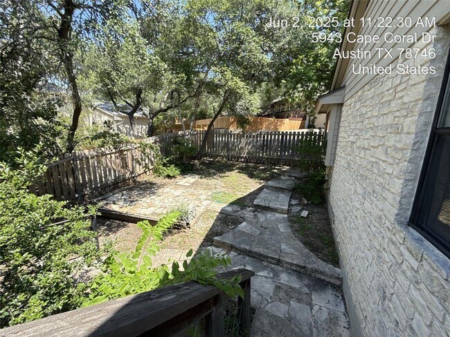 Building Photo - 5943 Cape Coral Dr