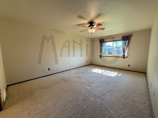 Building Photo - **COMING SOON** Sprawling Mead Home