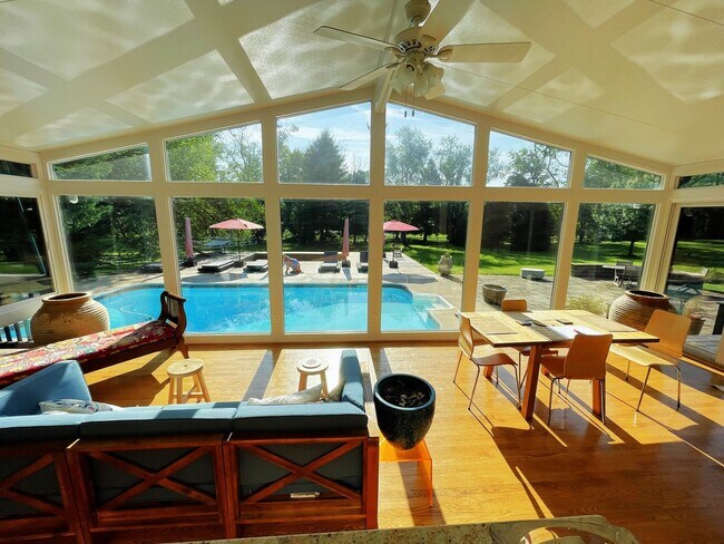 Building Photo - 13209 Lantern Hollow Dr