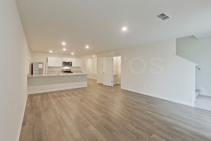 Building Photo - 345 Ironwood Ct