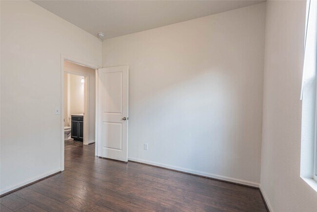 Building Photo - 1012 Blue Beech Ln