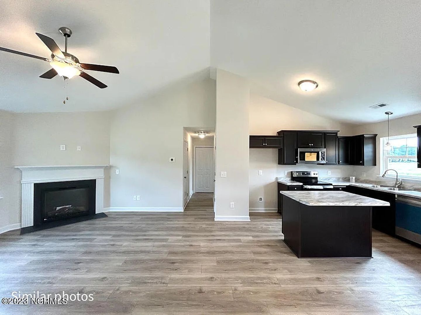 Building Photo - 707 Alpha Ct
