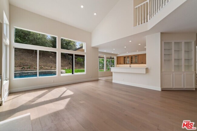 Building Photo - 18500 St Moritz Dr