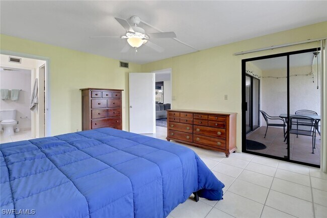 Building Photo - 131 Cypress Way E
