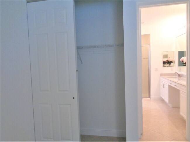 Building Photo - 2597 Bella Vista Cir