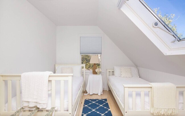 Building Photo - 57 Osborne Ln