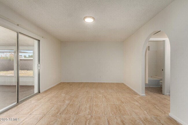 Building Photo - 5809 W Yucca St
