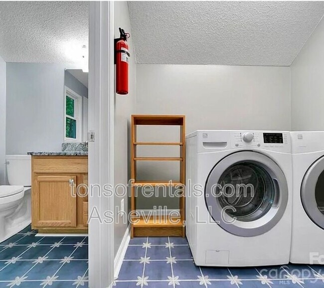 Building Photo - 28 Big Rock Rd