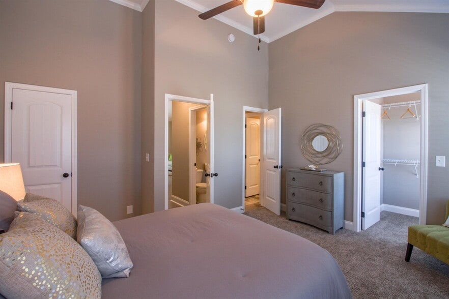 Building Photo - 169 Dundee Dr