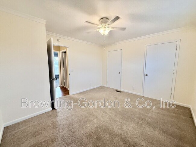 Building Photo - 1519B 21st Ave N