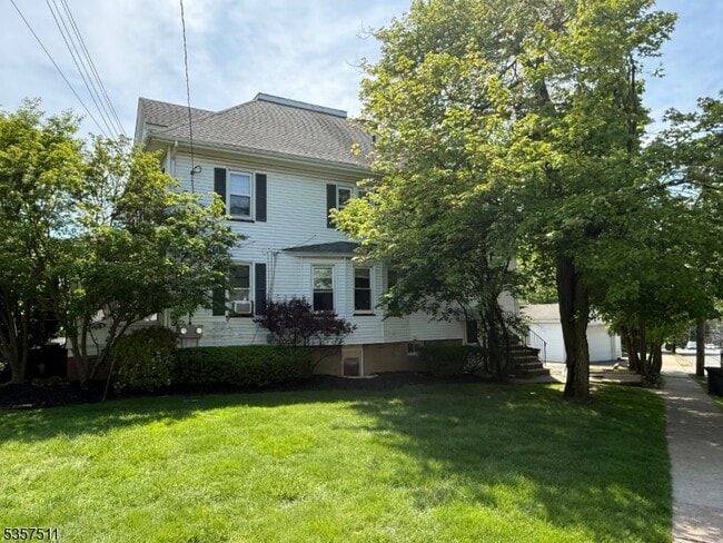 Building Photo - 36 Malvern Pl