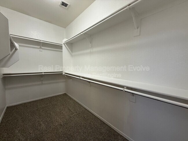 Building Photo - 40517 N Territory Trail