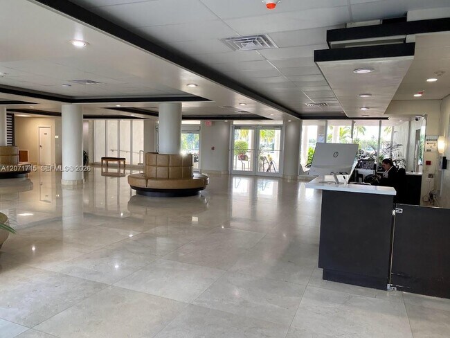Building Photo - 5005 Collins Ave