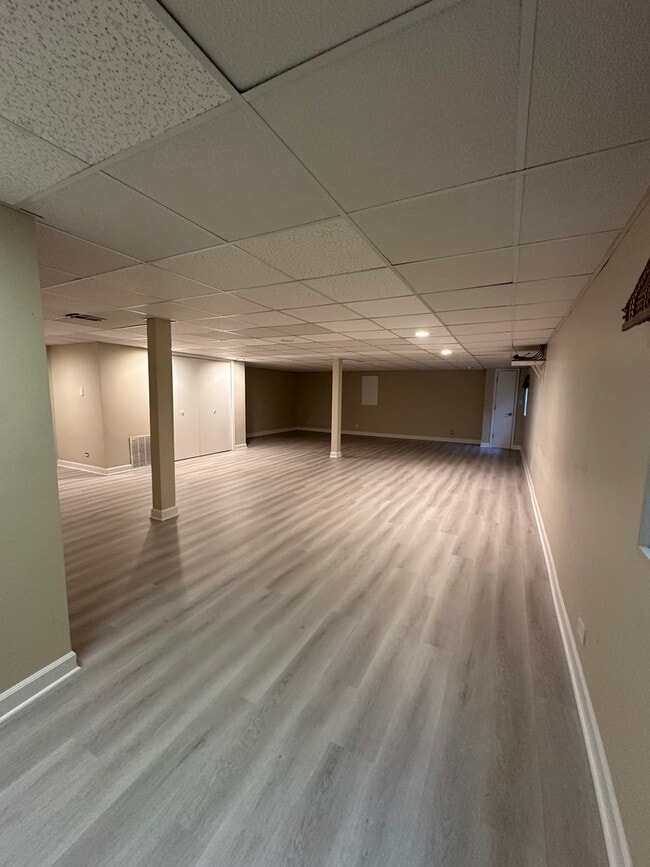 Building Photo - 567 Lorelei Dr